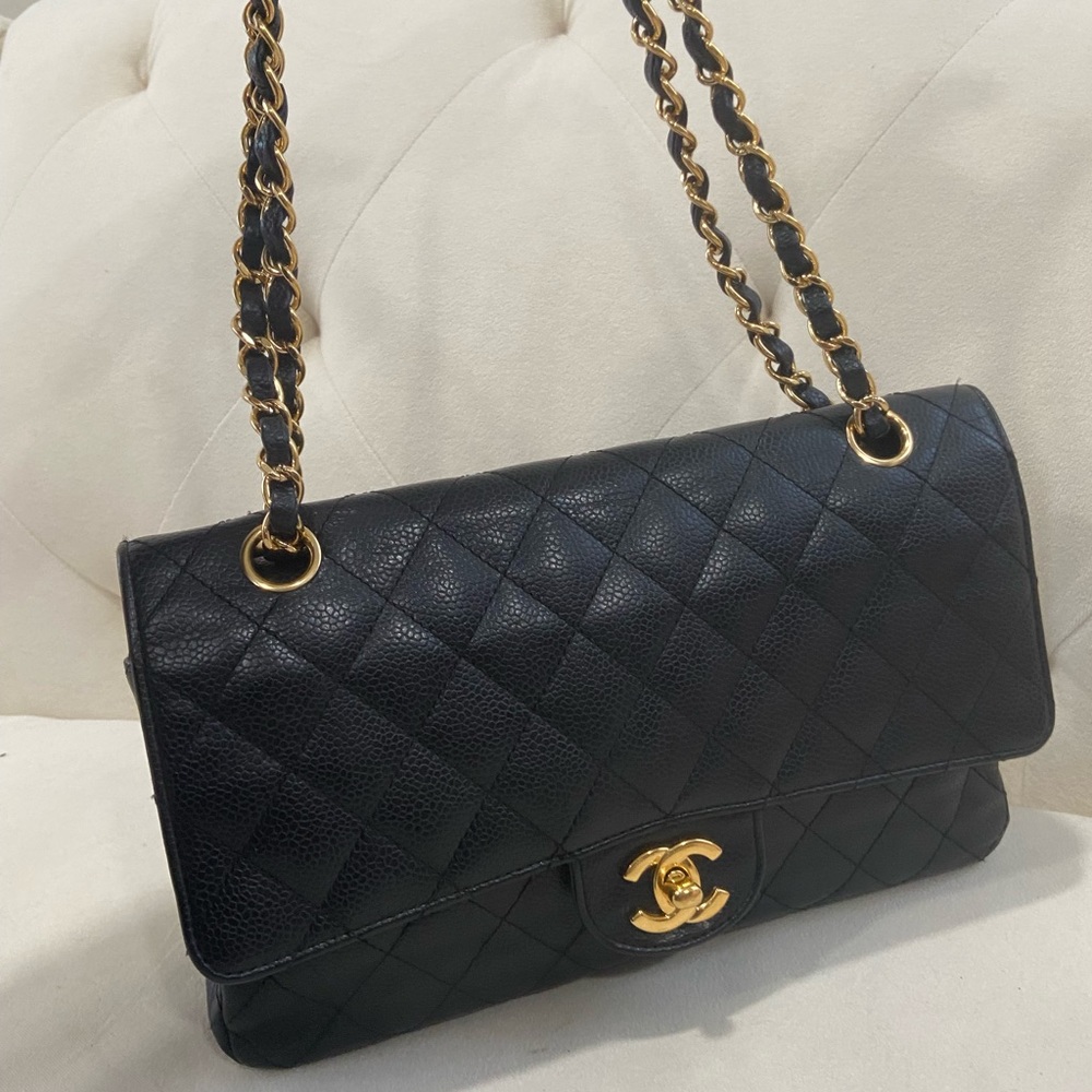 🔥🔥Chanel Classic Medium Cavair W/ Gold Hardware - Picture 3 of 16